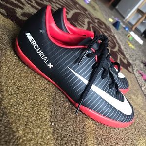 Kids Nike mercurial indoor soccer shoes